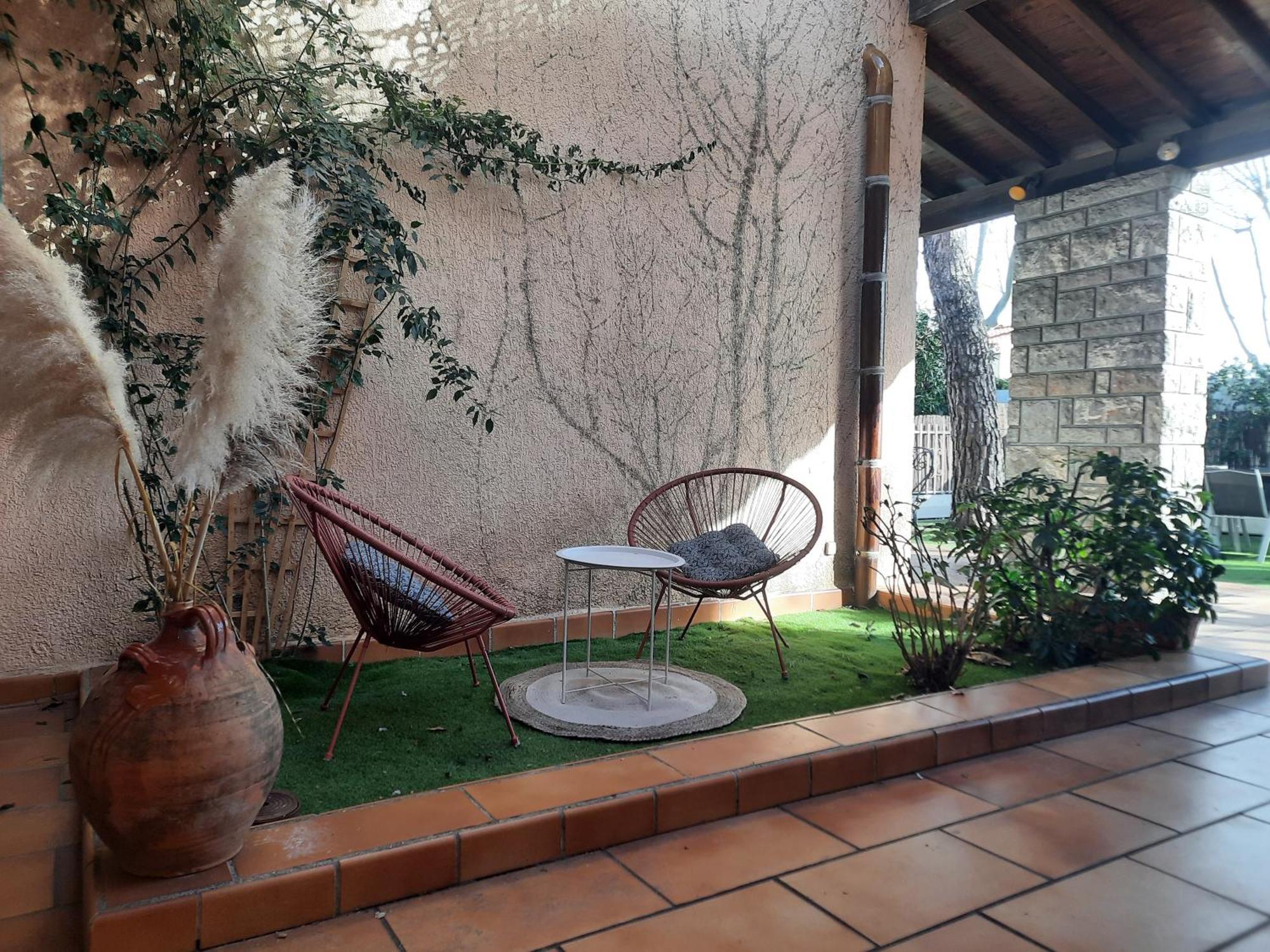 Domaine Des Pins * Saint-Esteve (Pyrenees-Orientales)
